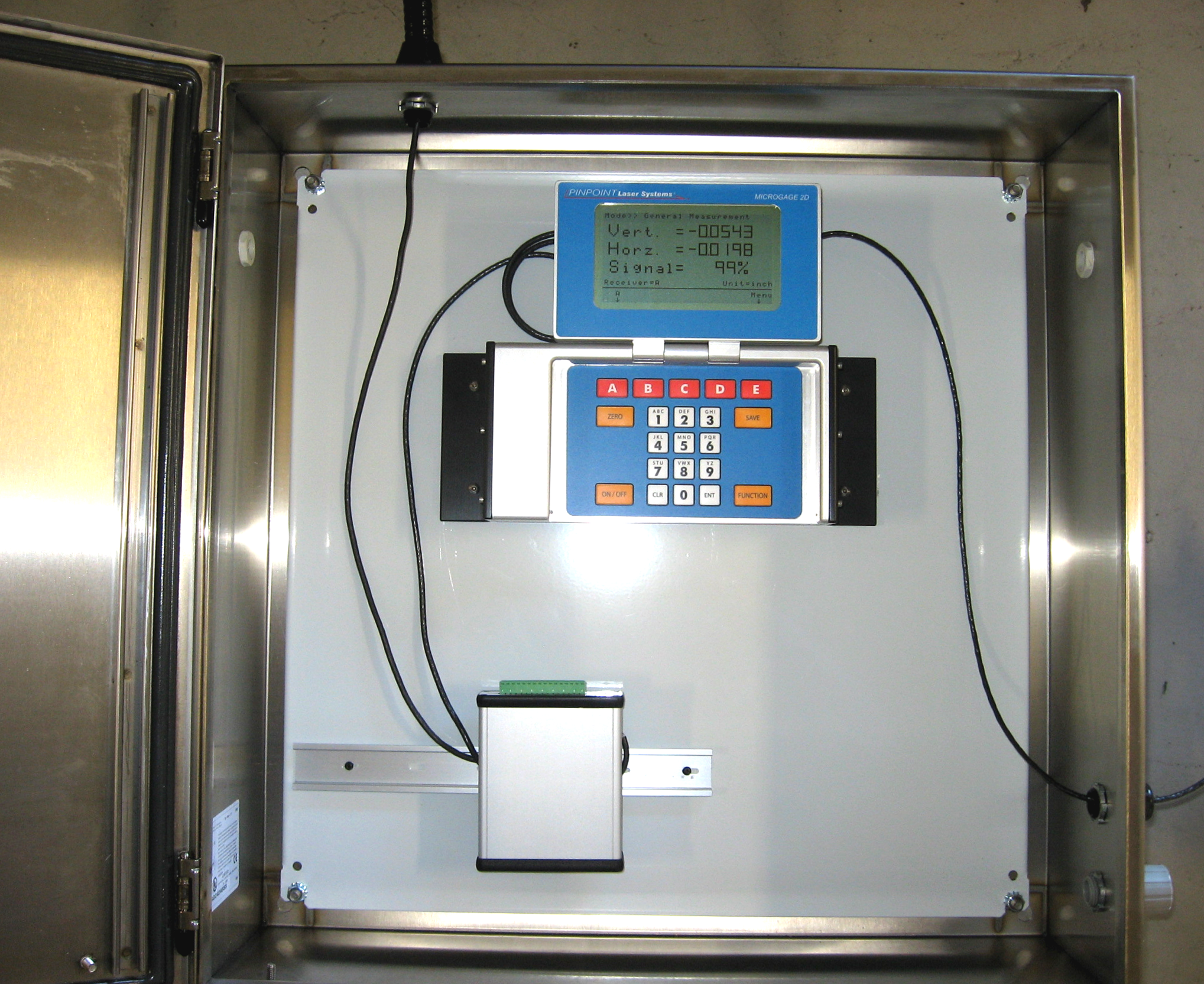 Microgage 2D Display In Secure Housing Norway-Display-1